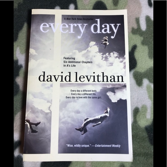 Everyday- a book by David Levithan - Picture 1 of 4